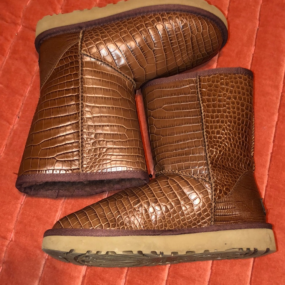Croc 🐊 uggs
